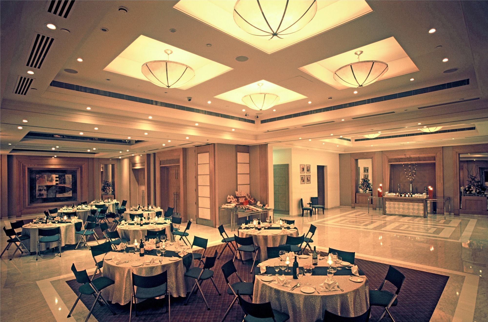 Hotel Radisson Noida Restaurant photo